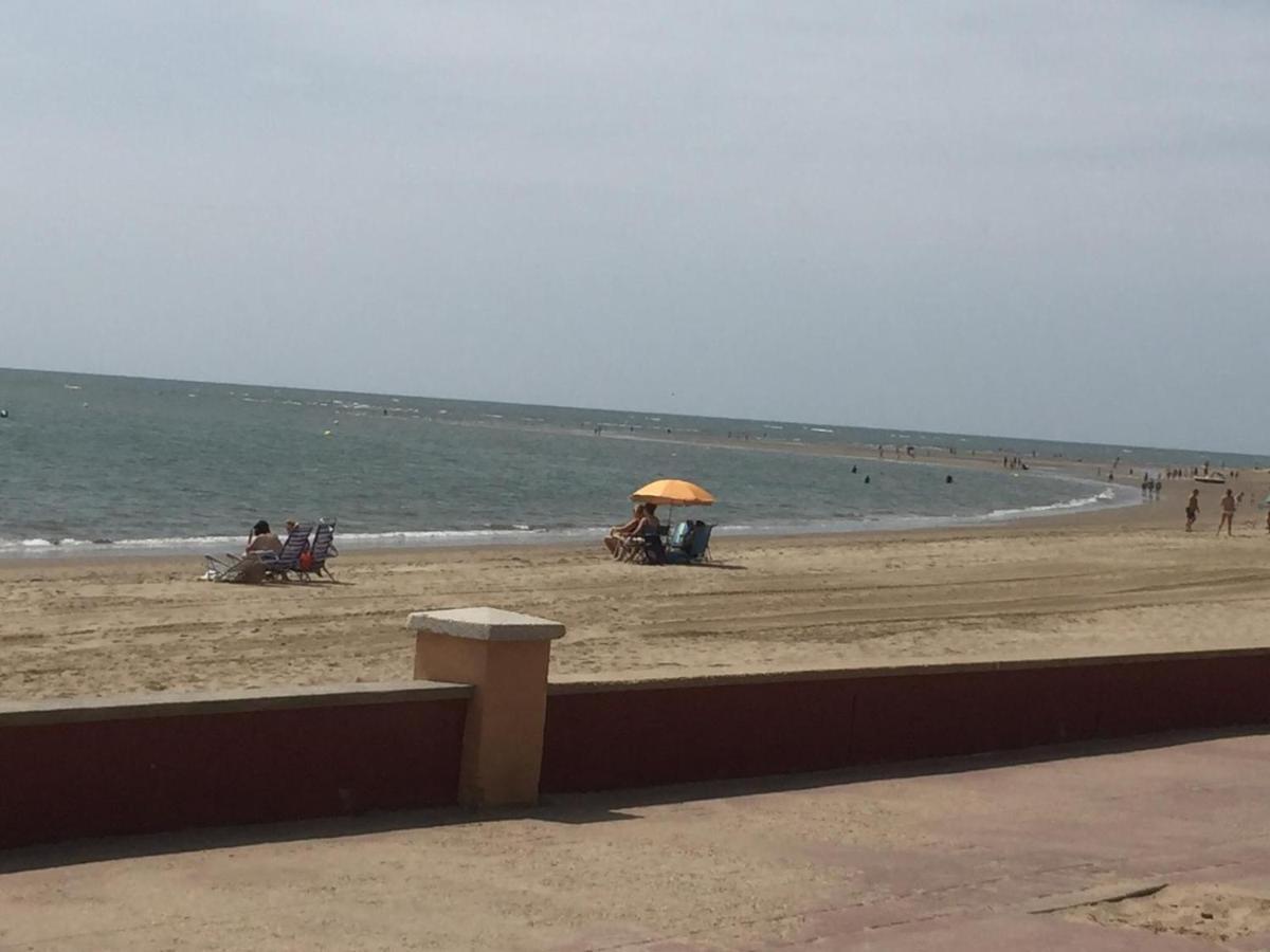 Primera Linea De Playa Con Vistas Al Mar Isla Canela Exterior foto